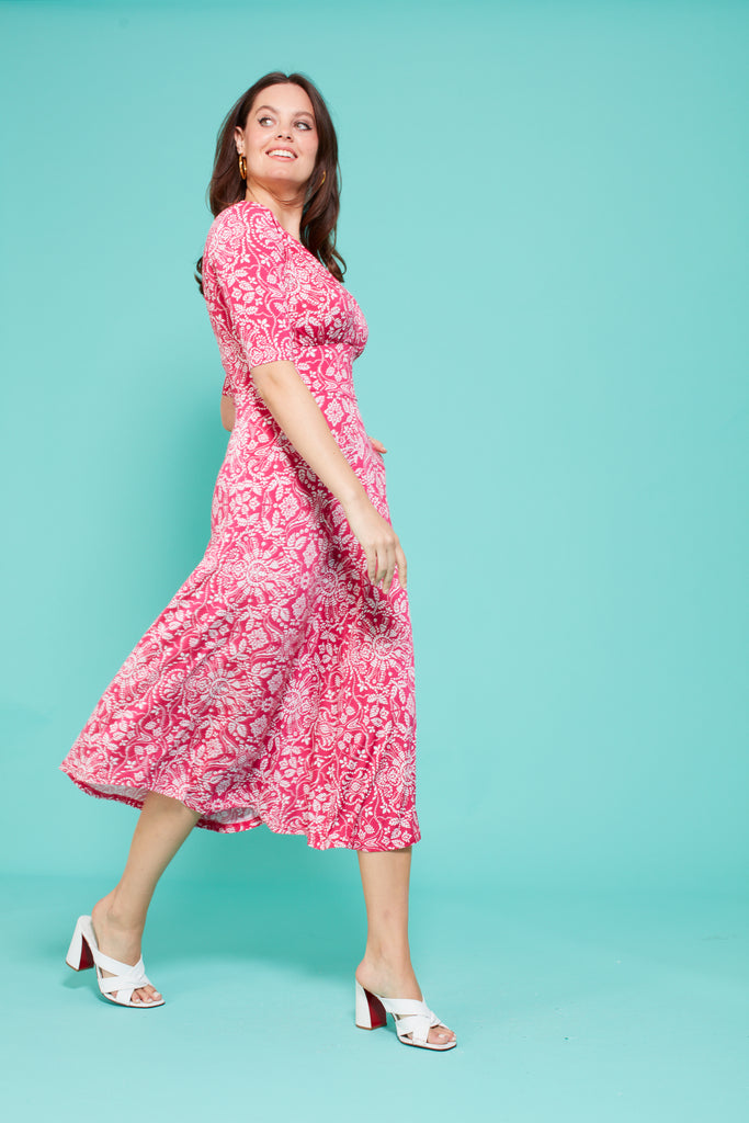 Onjenu Remy Long Sleeve Printed V-Neck Midi Dress In Pink Floral