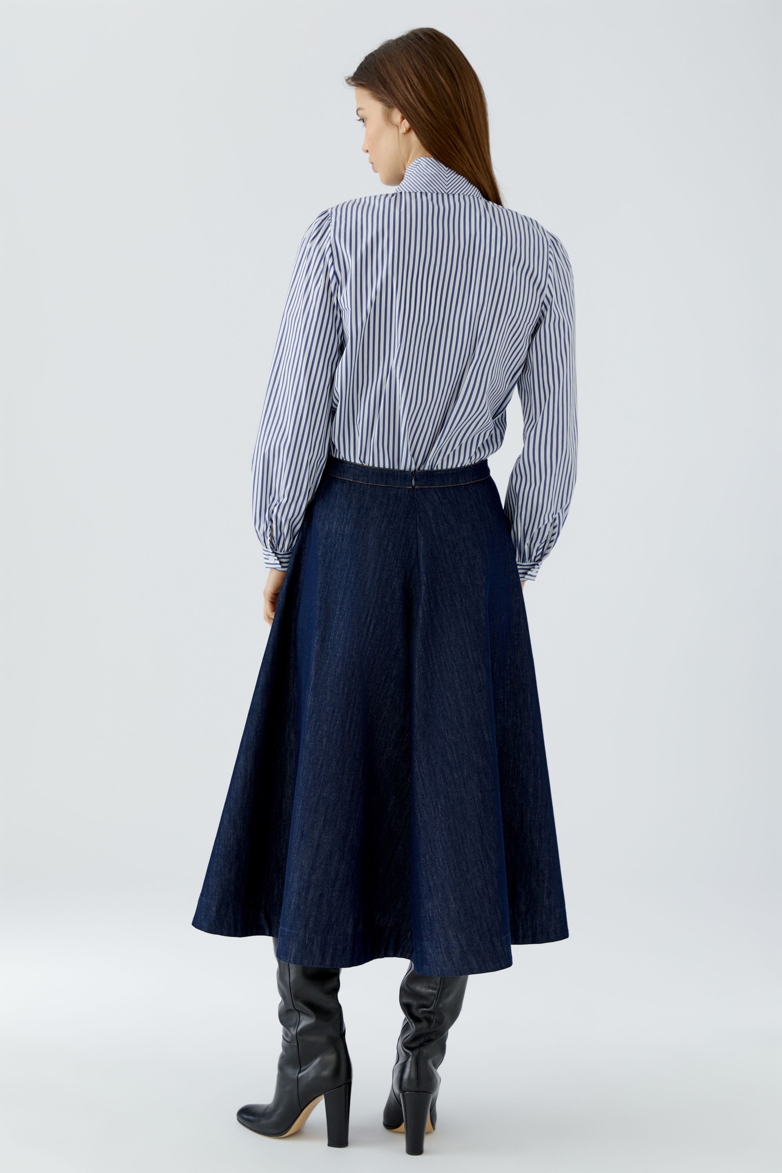 Oui blue and white striped blouse – back model view