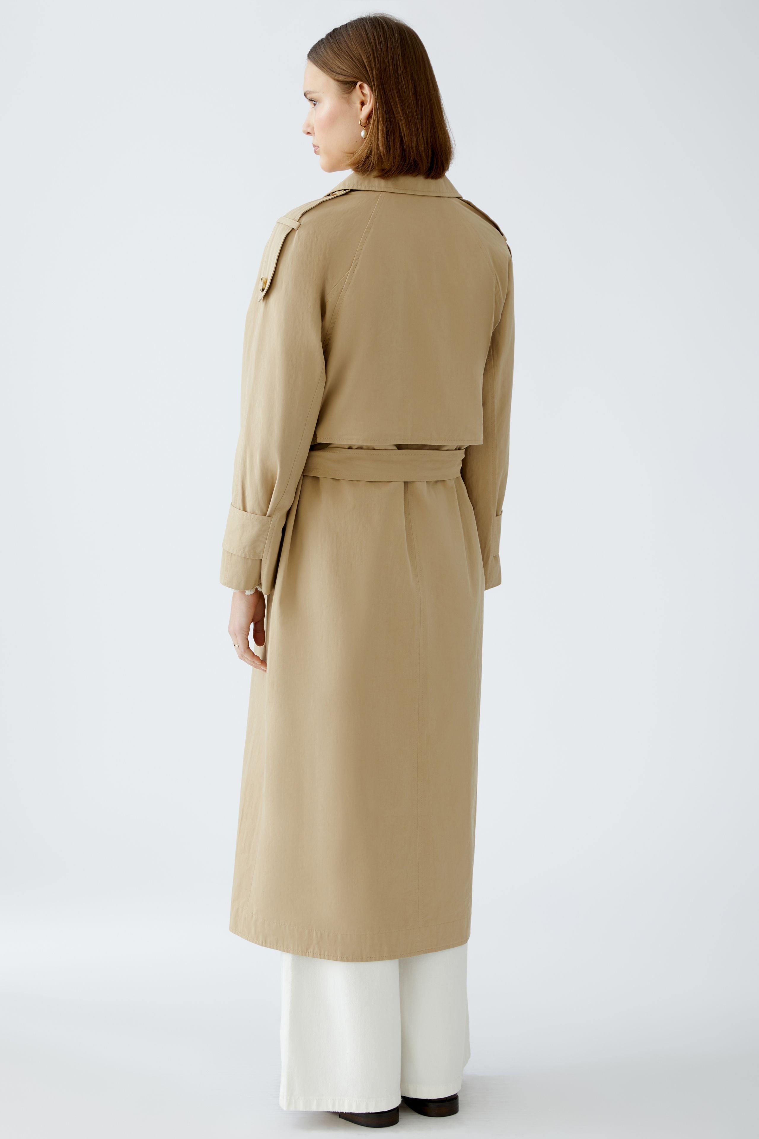 Oui 2 in 1: Trench Coat/Jacket in Beige From back 