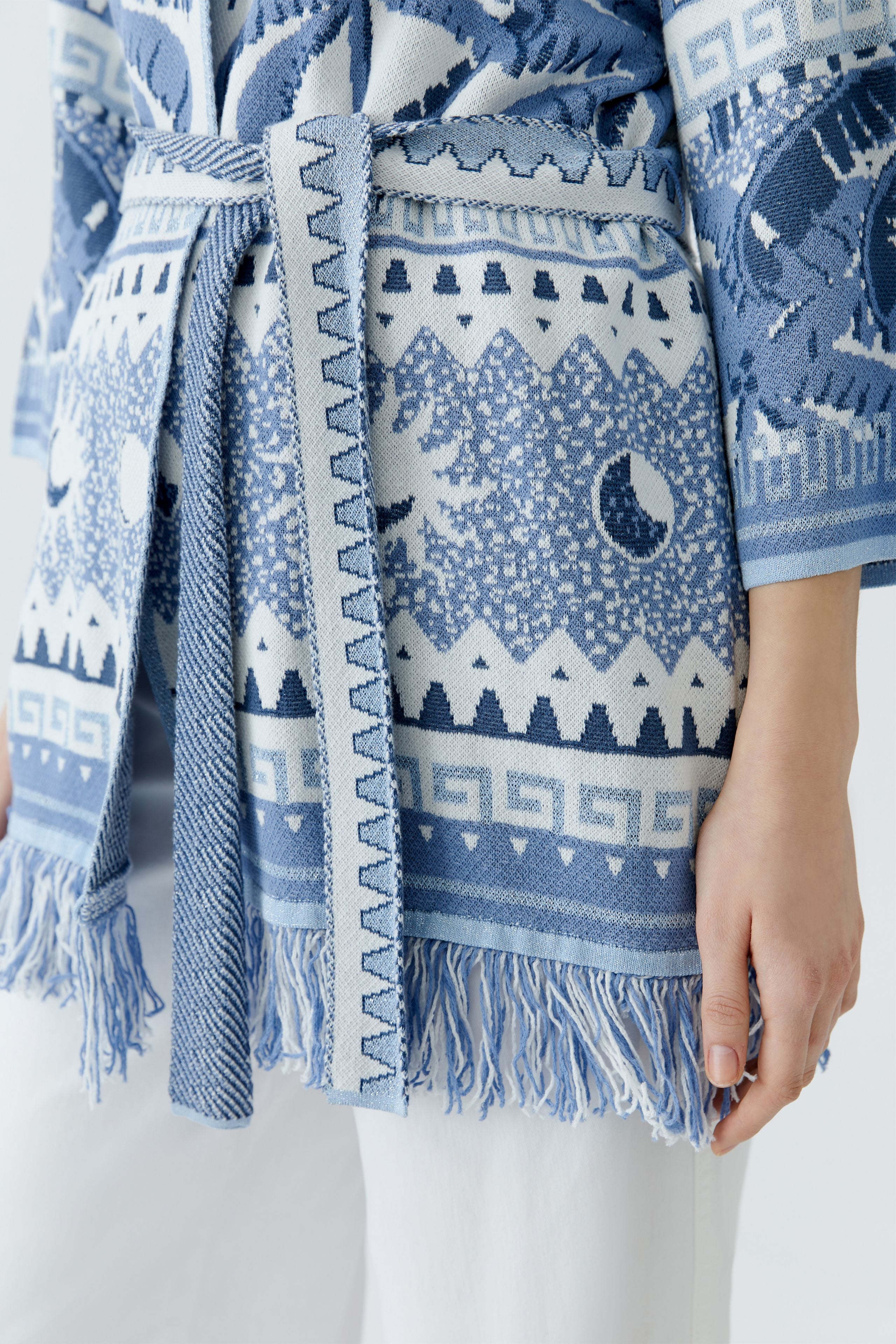 Palm print jacquard knit cardigan with waist tie by Oui