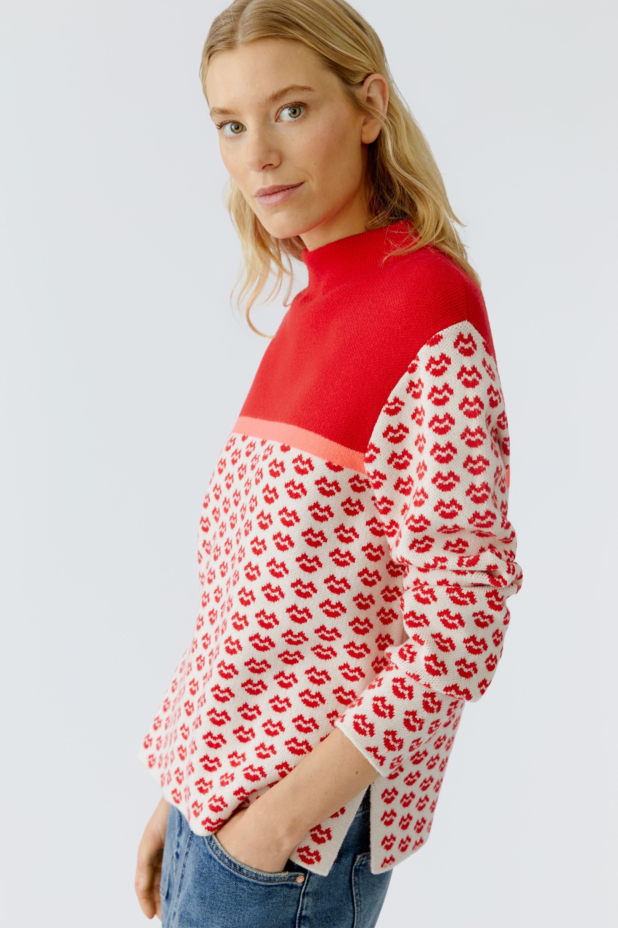 Casual women’s red/white knit from Oui with playful lips print and stripe trim