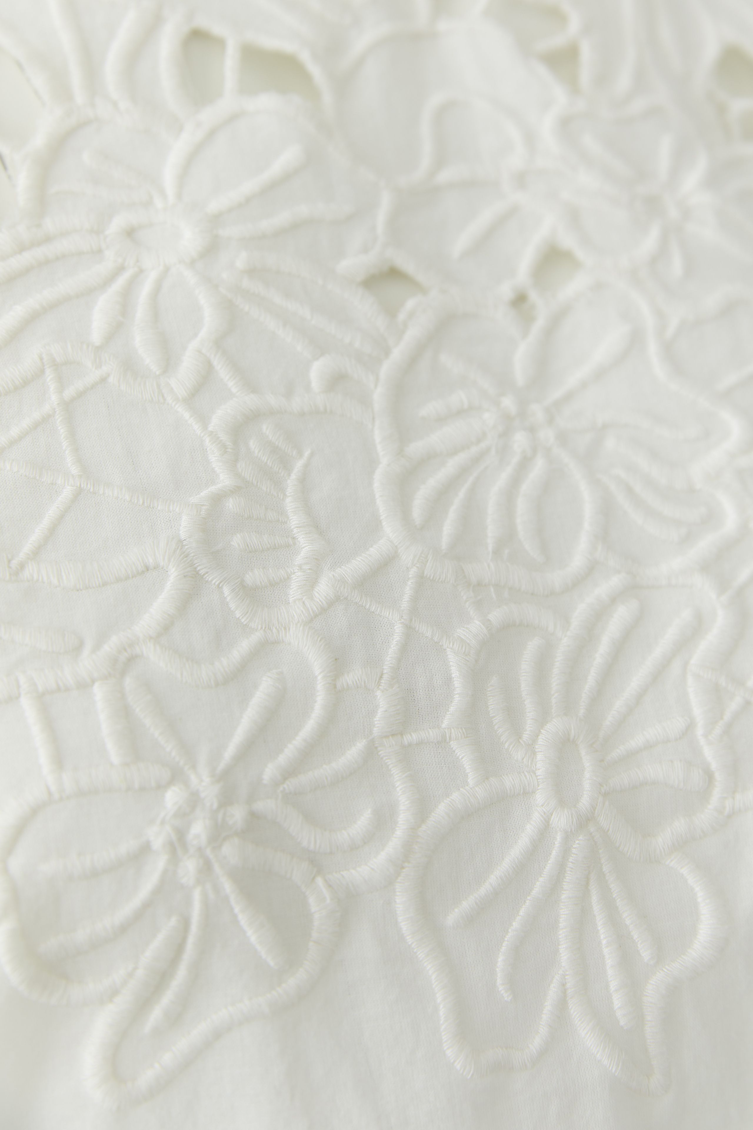 Oui white broderie lace neckline detail women’s blouse close up