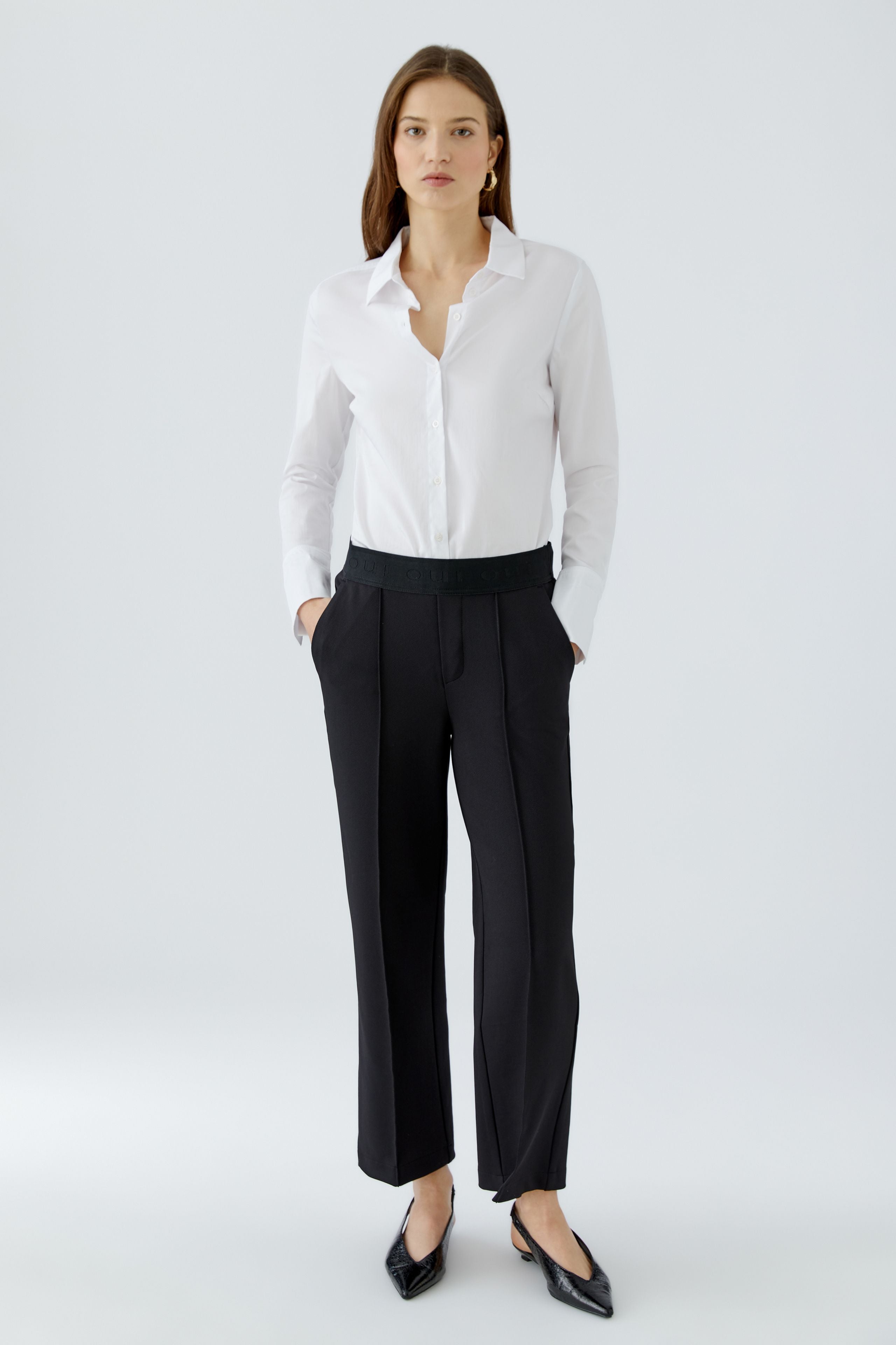 Oui NEYA black pull-on culotte trousers styled with white shirt – front model view