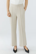 Oui NEYA cream cropped culotte trousers with straight legs – front model view