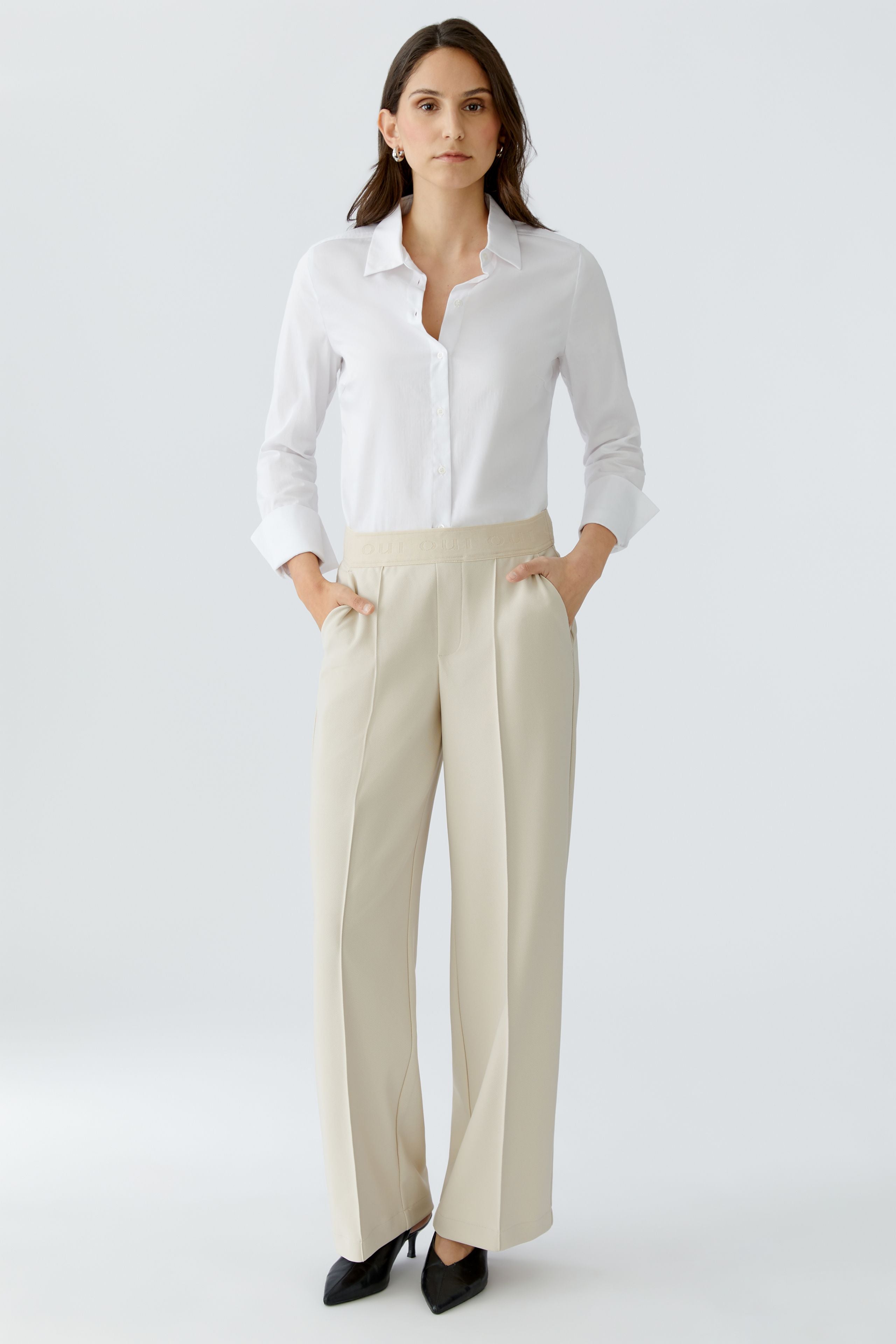 Oui beige fitted trousers back view straight leg