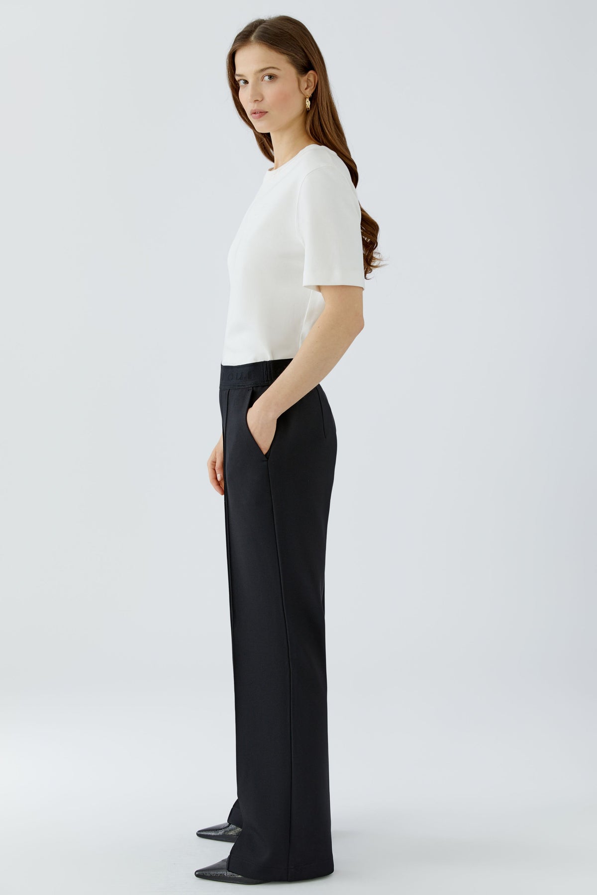 Oui Lacy straight leg trousers side view