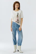 Oui Fashion Girl Motif relaxed fit T-shirt worn with blue jeans