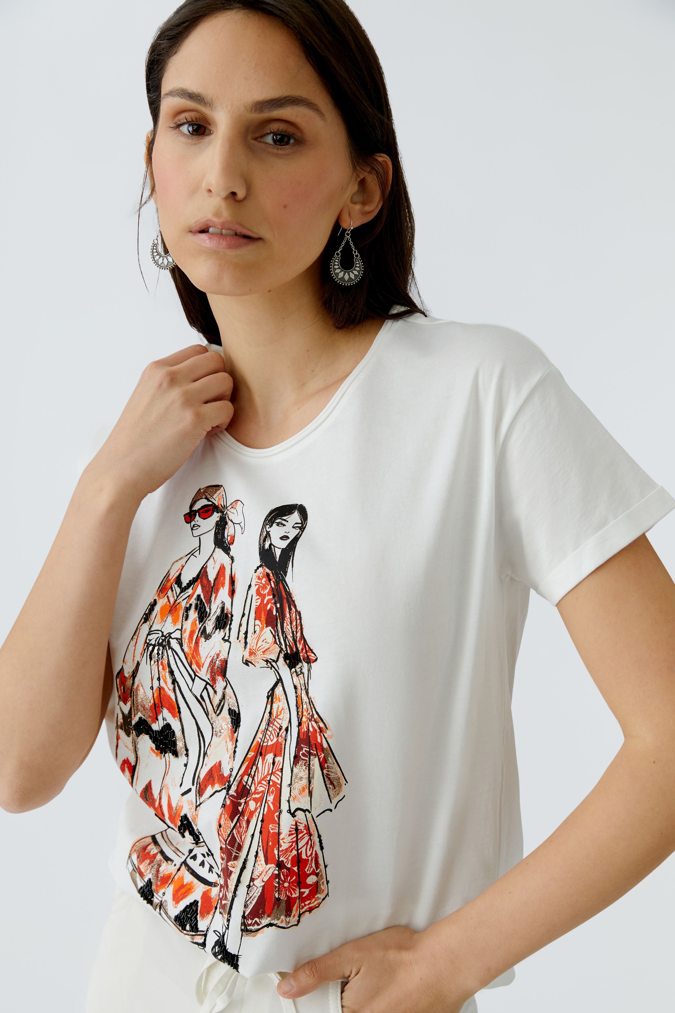 Oui white graphic T-shirt with short sleeves and relaxed fit styled view