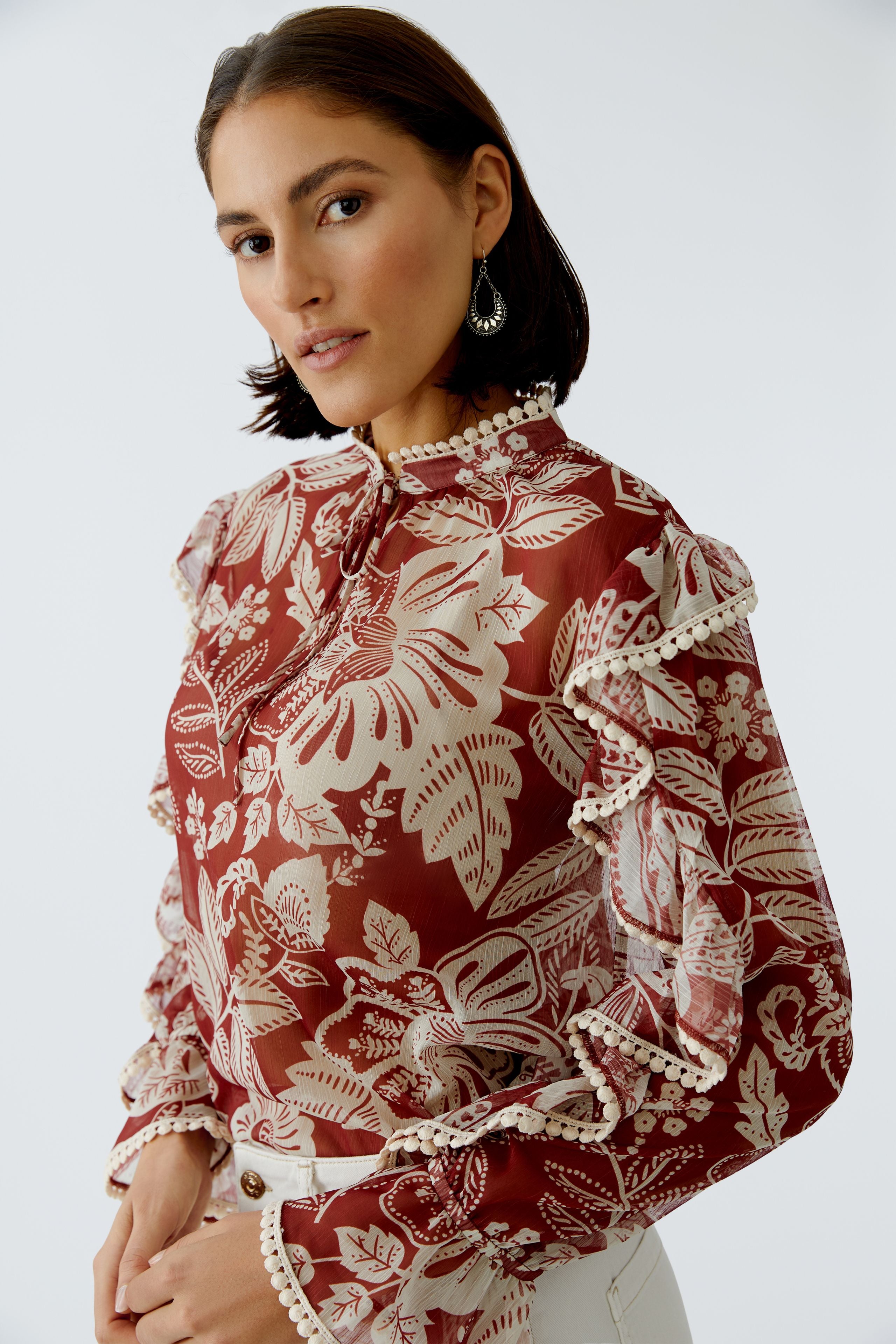 Oui floral blouse tie neck detail red cream print
