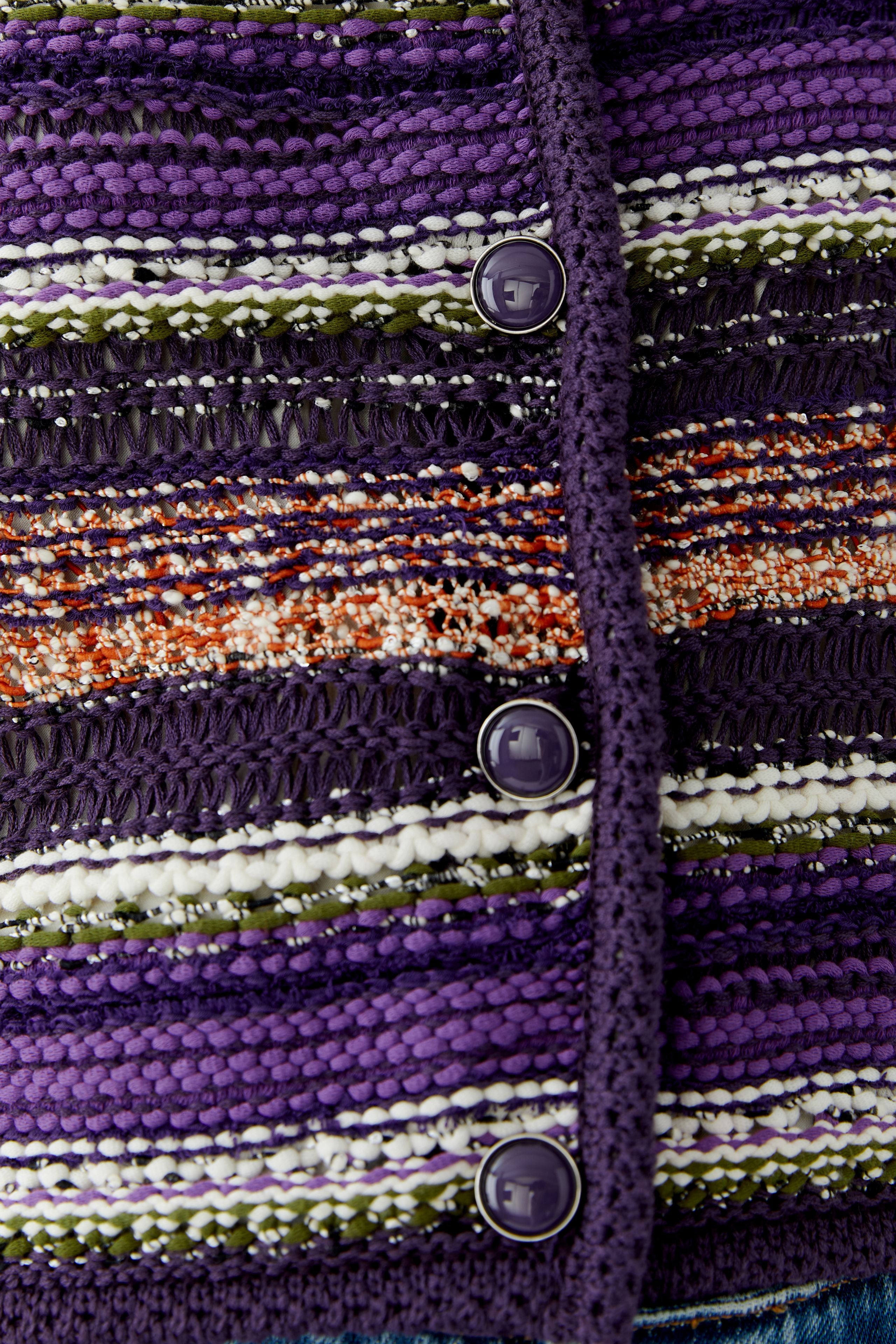 Oui purple striped cardigan with metal buttons and textured knit – close-up detail