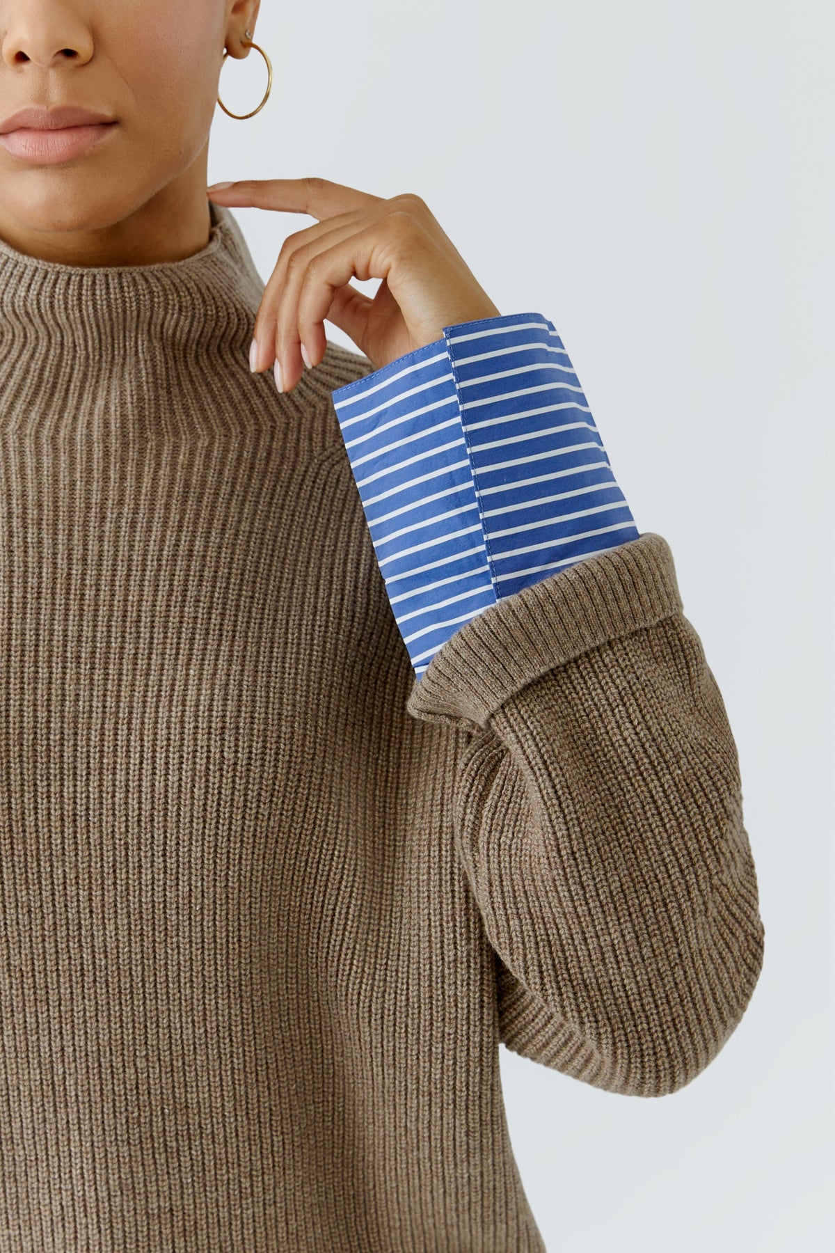 Oui taupe wool blend jumper with detachable blue and white striped shirt cuff – detail view
