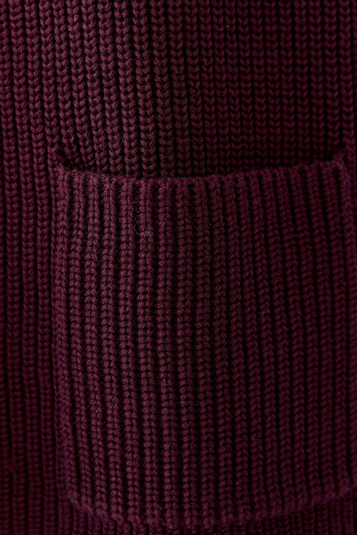 Oui RIYA burgundy cotton knit jumper with ribbed patch pocket – texture detail
