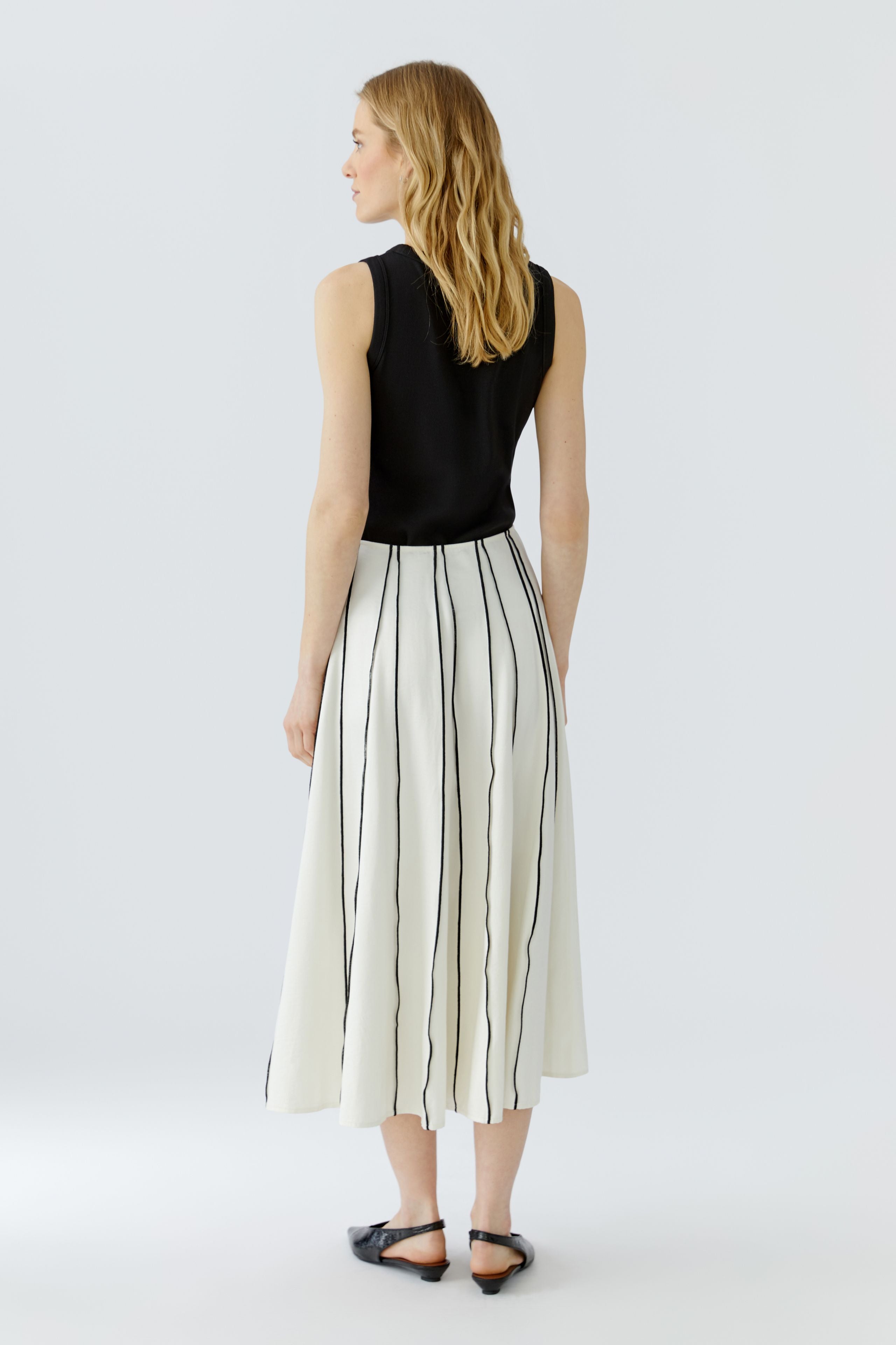 Oui off-white and black A-line midi skirt back view