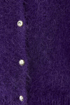 Oui Sofy purple fluffy cardigan with small metal buttons – knit detail close-up