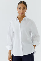 Oui white cotton blend longline shirt – front model view