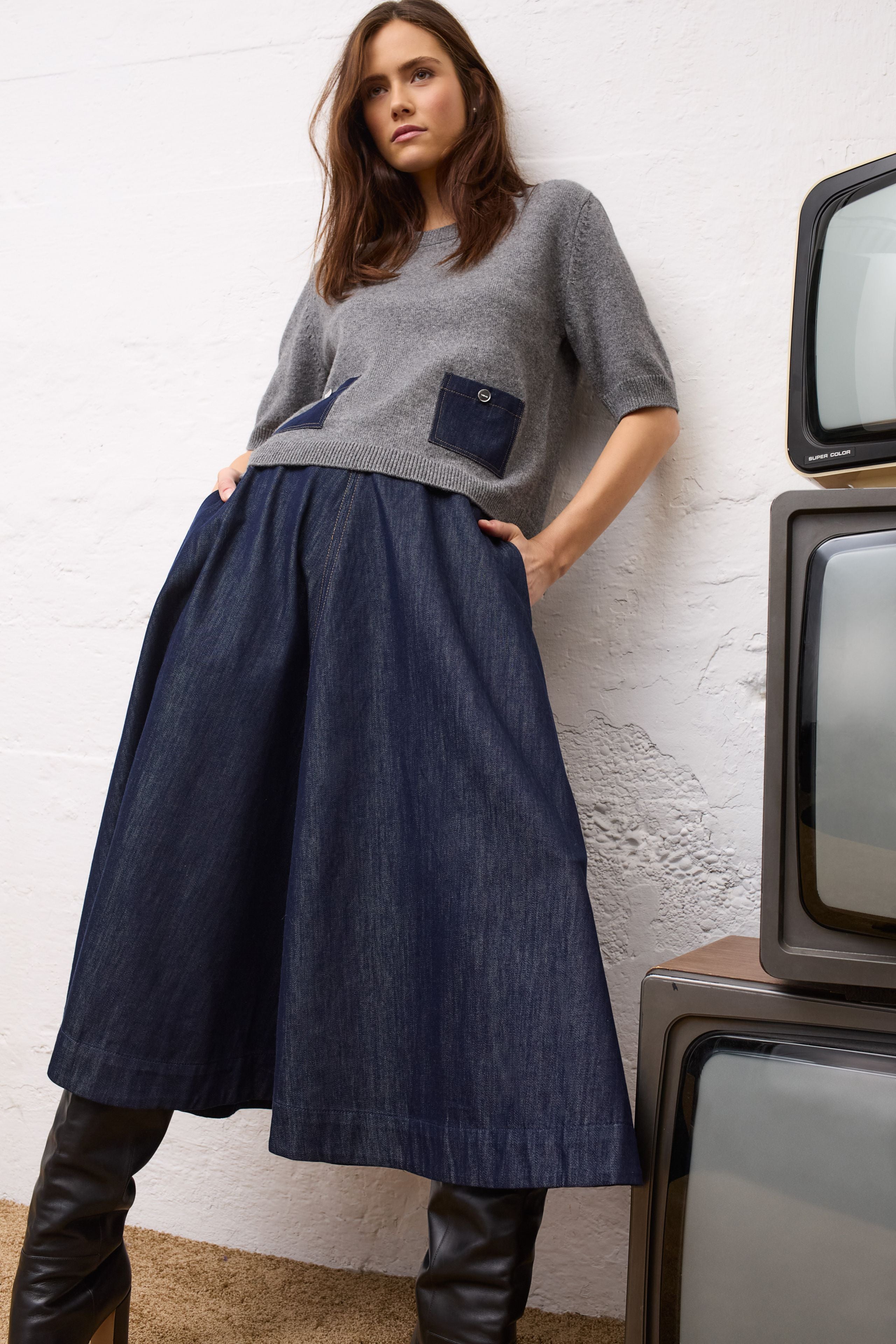 Oui women’s high-waisted denim midi skirt styled with grey knit