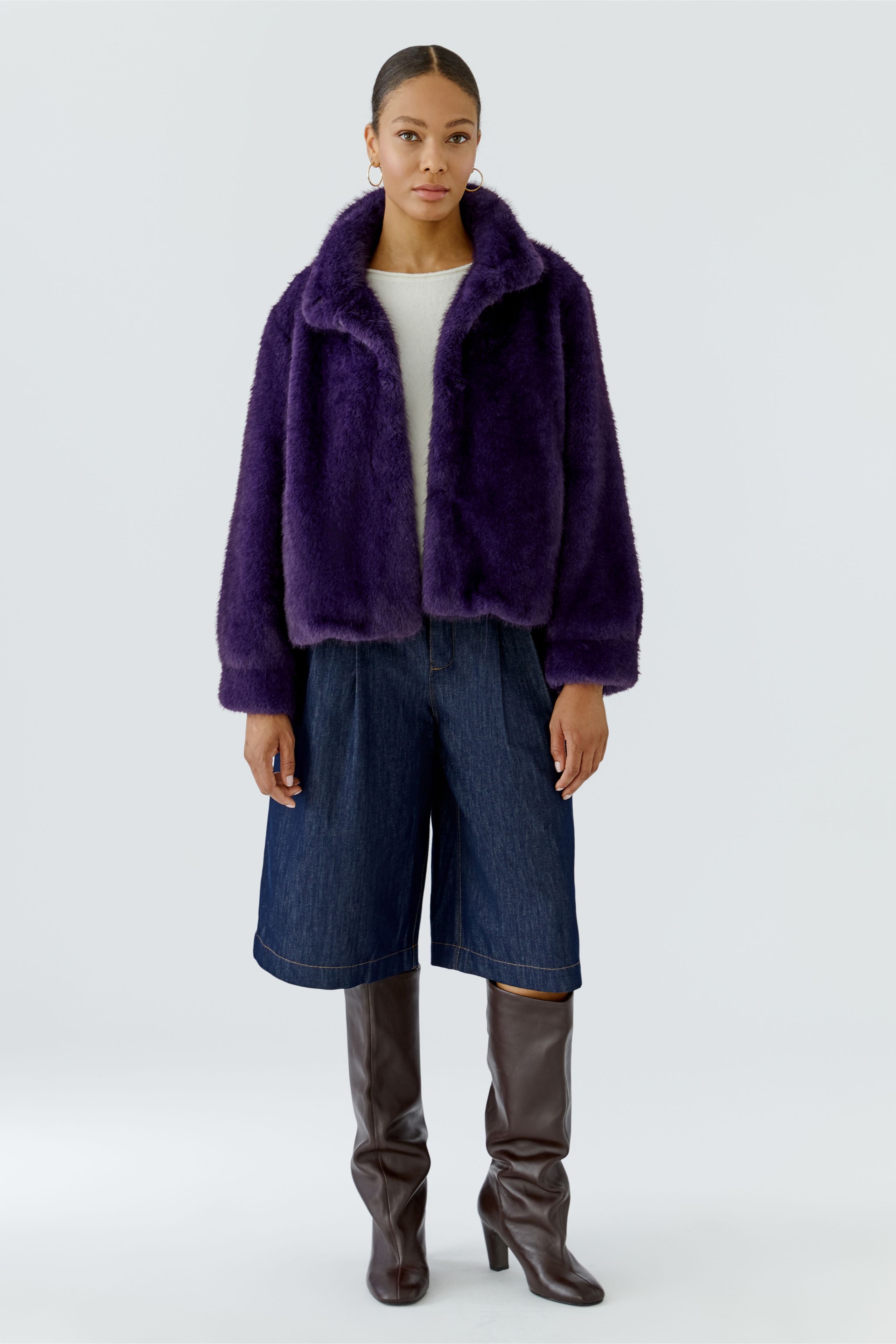 Oui women’s purple cropped faux fur jacket styled with culottes