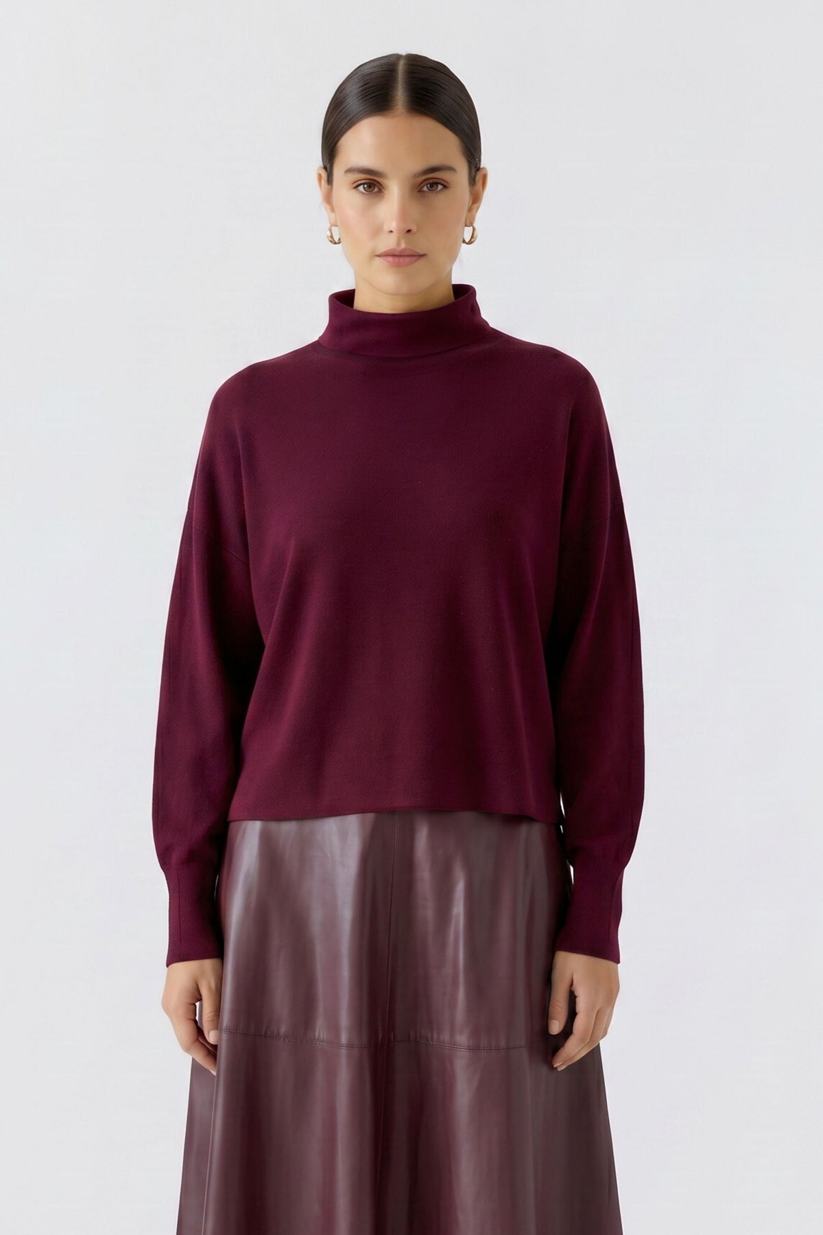 Oui Bramble Berry relaxed fit turtleneck jumper – front model view