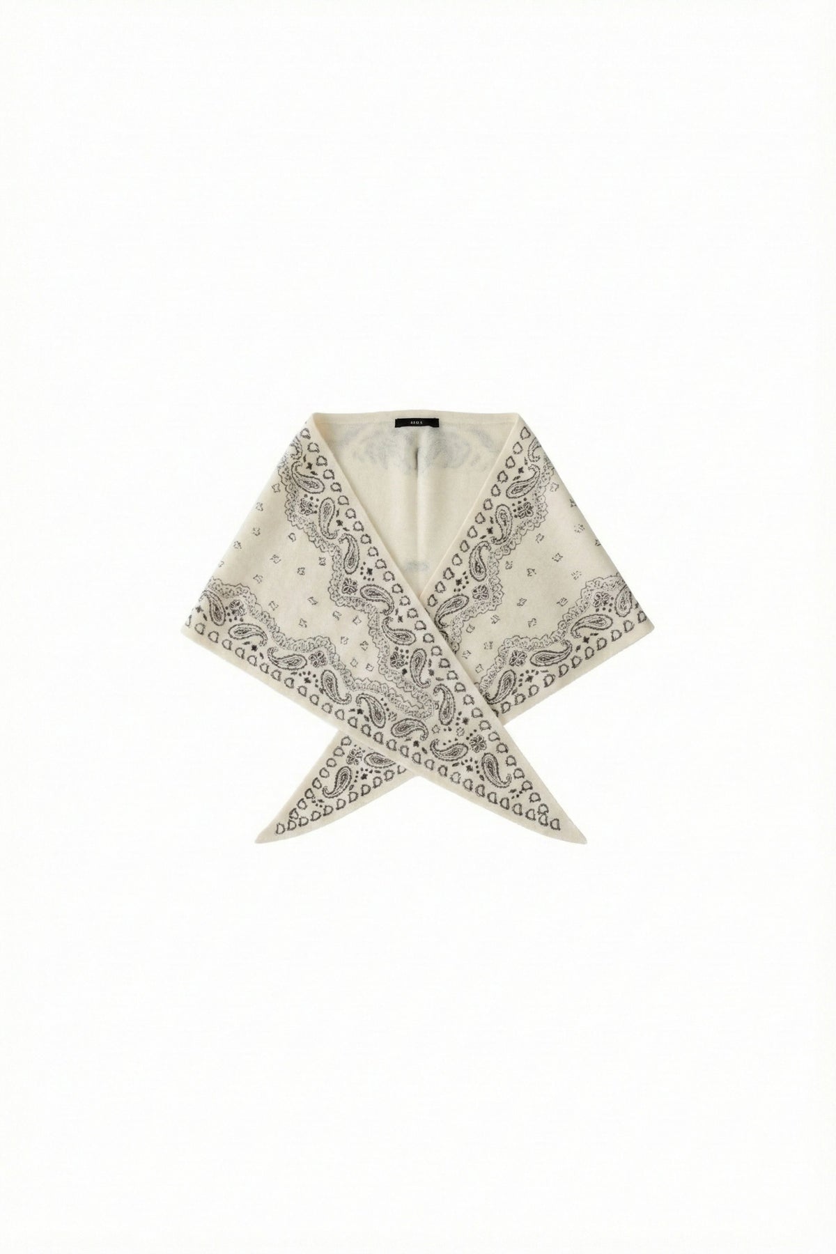 Oui off-white paisley print triangle scarf – wrapped product view