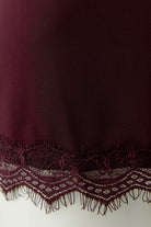 Oui burgundy lace camisole with scalloped neckline and hem – detail view