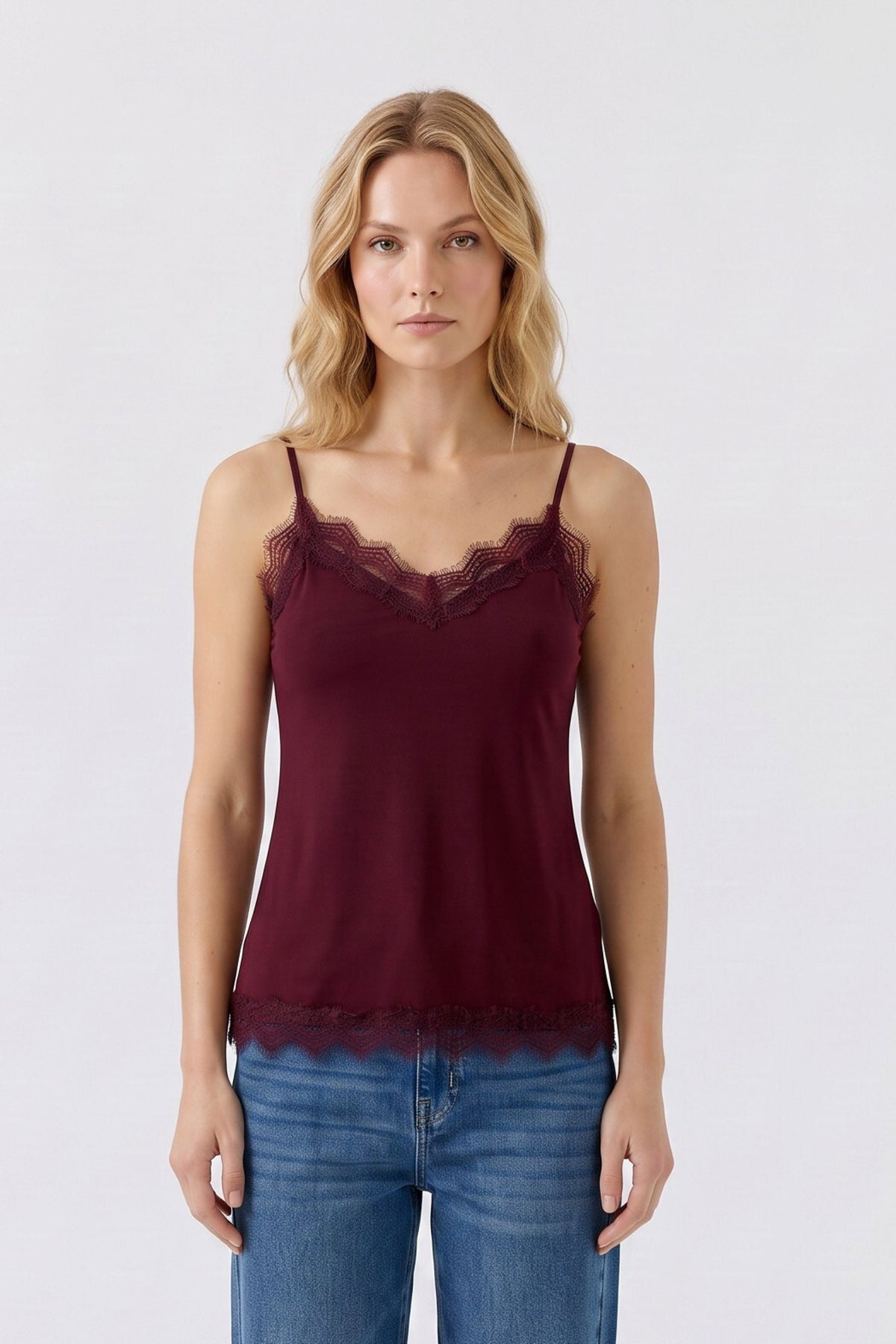 Oui burgundy cami vest top with scalloped lace trim 