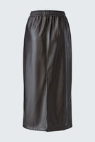 Oui brown leather-look skirt showing long straight silhouette – detail view