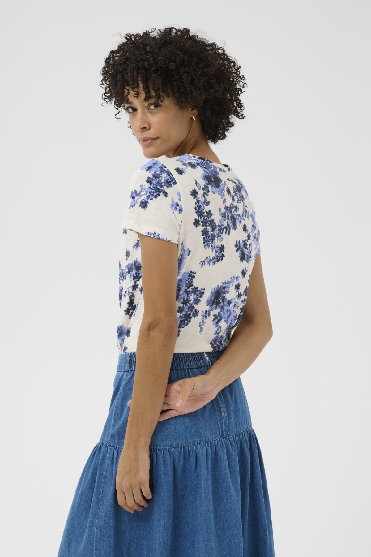 Part Two Gesinas cream blue floral top back view