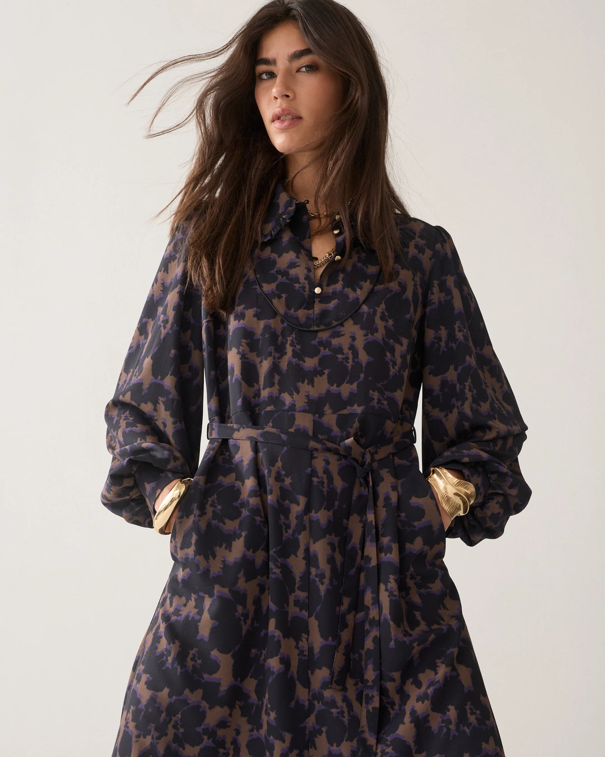 Summum camouflage black print button-through midi dress with puff sleeves – front model view