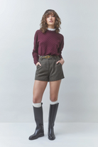 Suncoo Picola plum textured knit jumper with detachable white collar styled with tailored shorts and knee-high boots – full model view