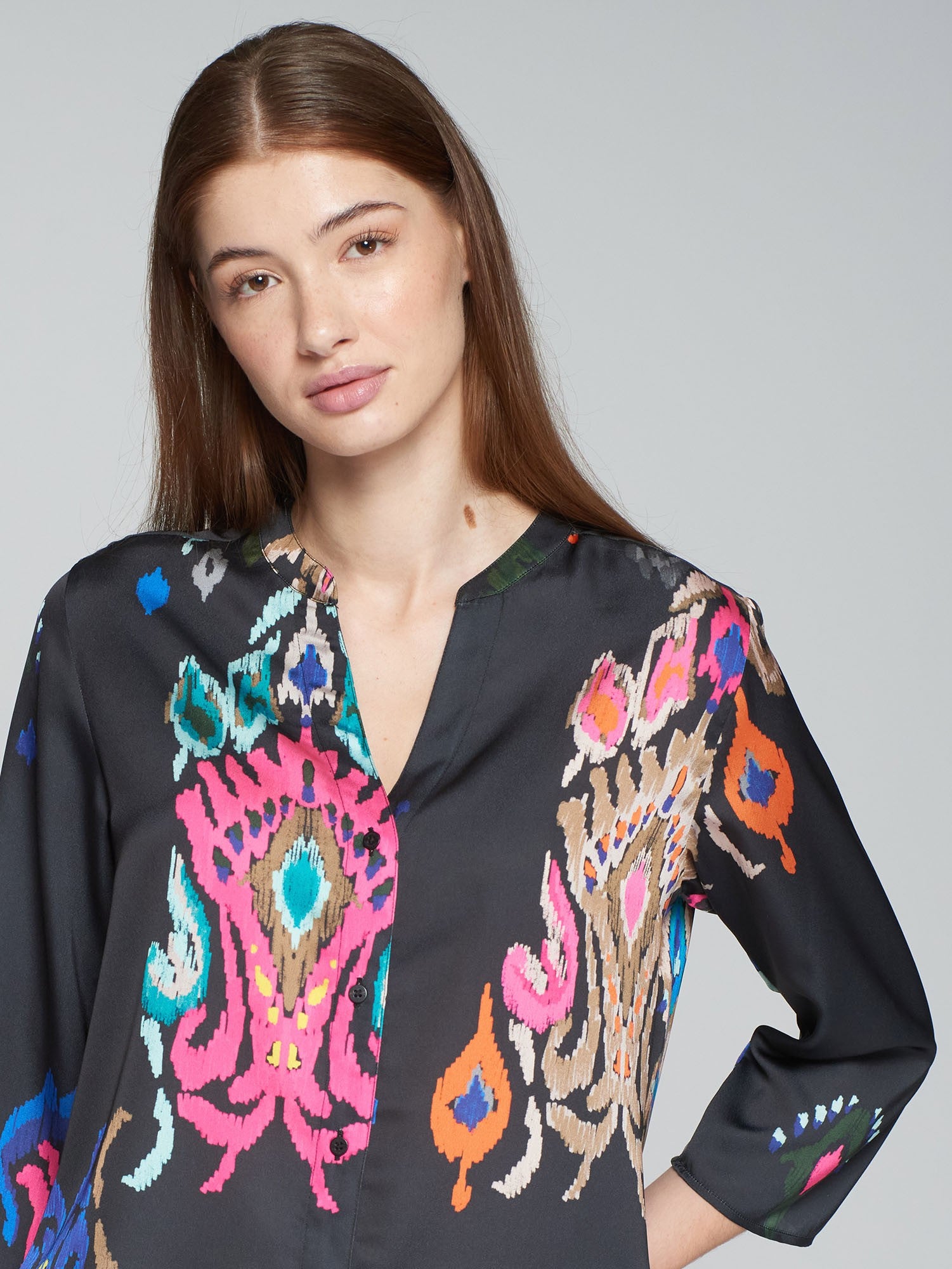 Vilagallo Black Ikat Print Loose Fit Shirt