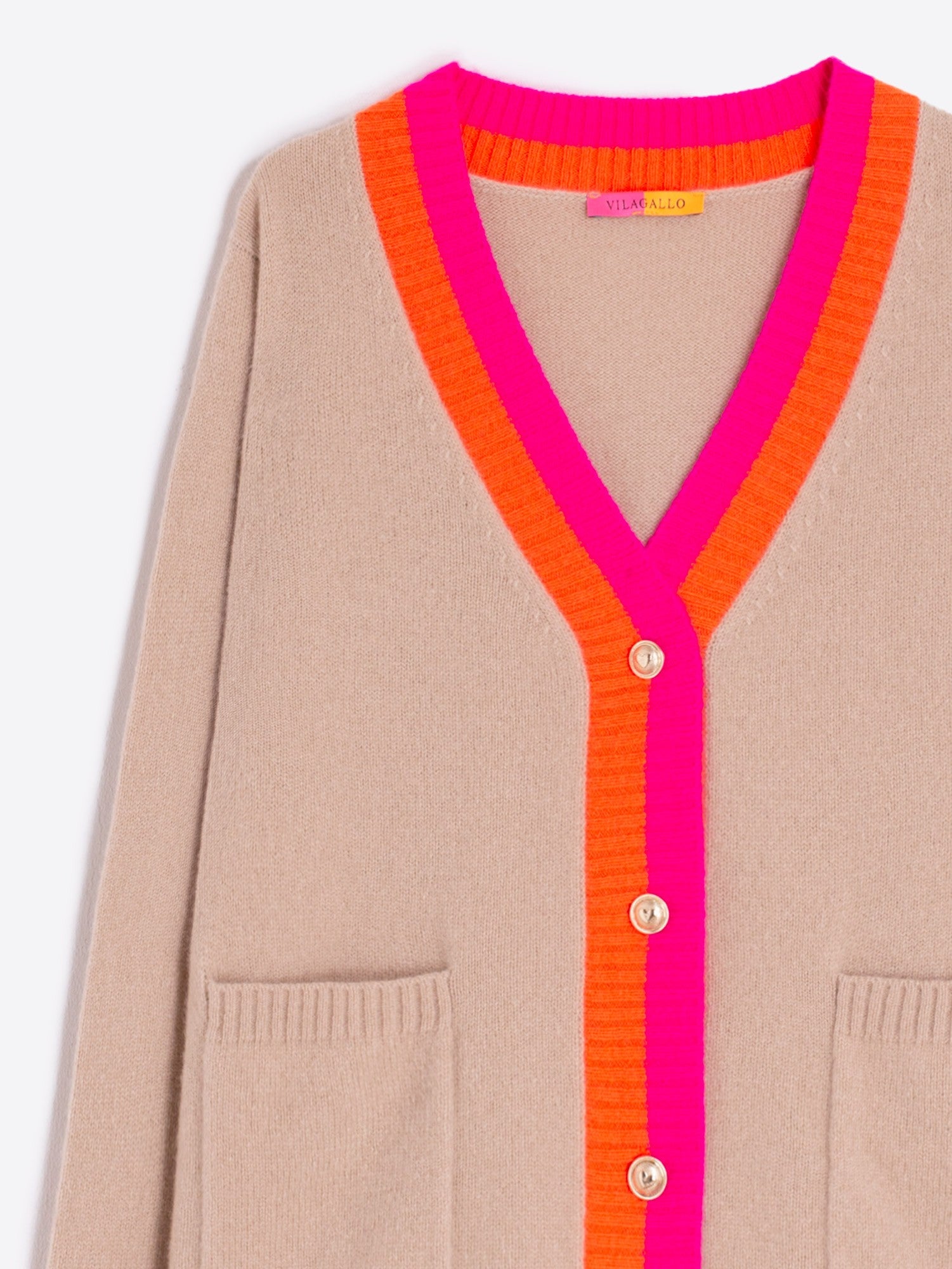 Vilagallo Alina cardigan in beige with bright contrast trim
Close up
