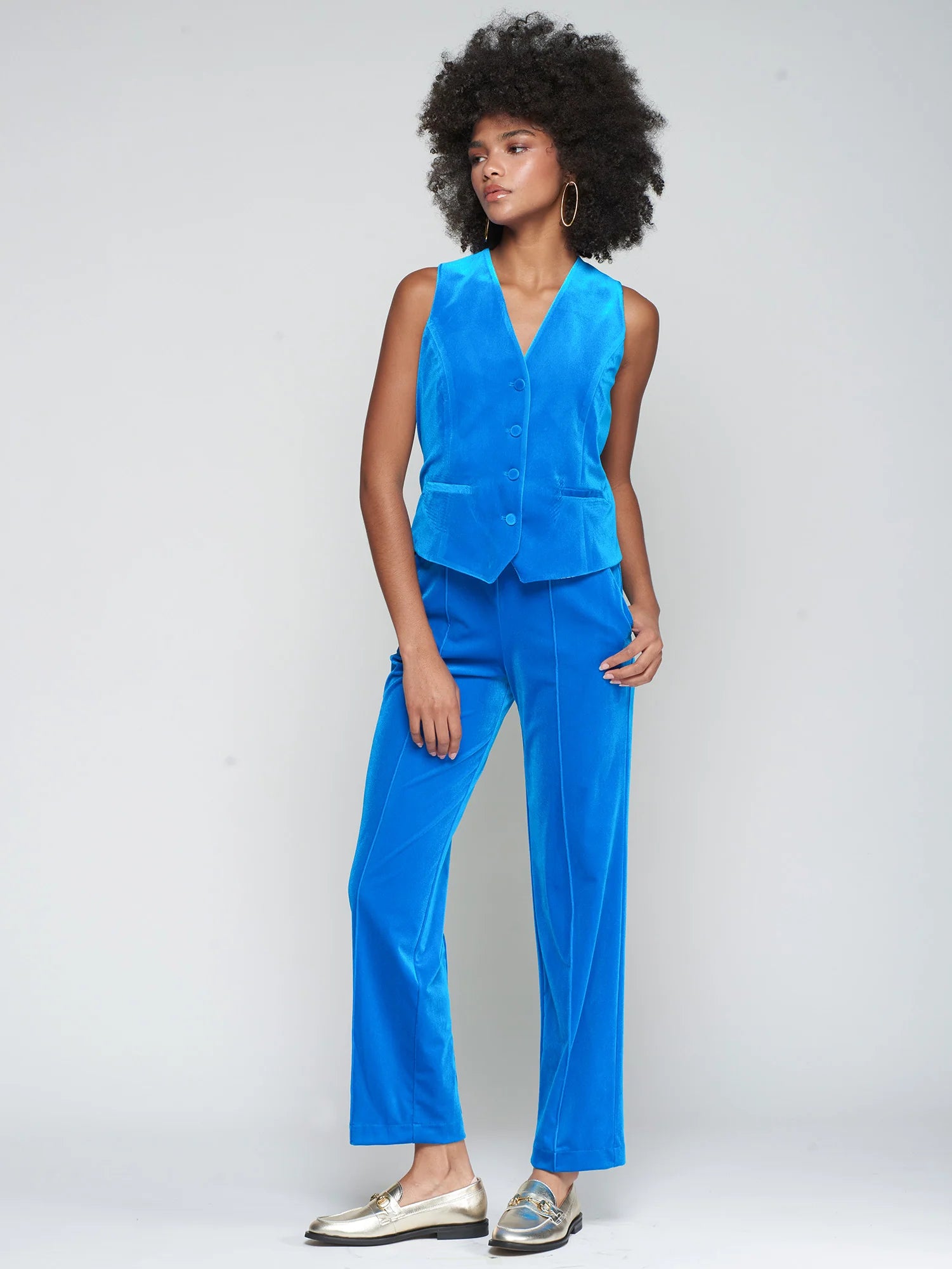 Vilagallo electric blue velvet straight leg trousers with mid-rise waist