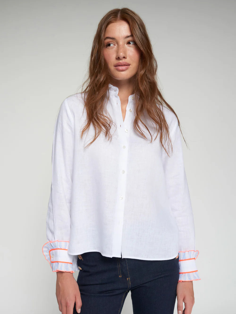     Vilagallo white linen blouse full length front with button front