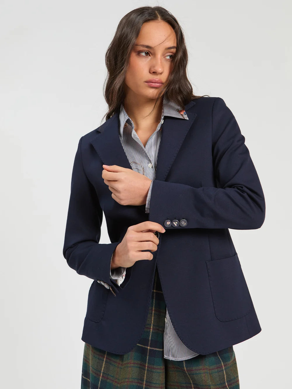 Vilagallo navy single breasted tailored blazer front view